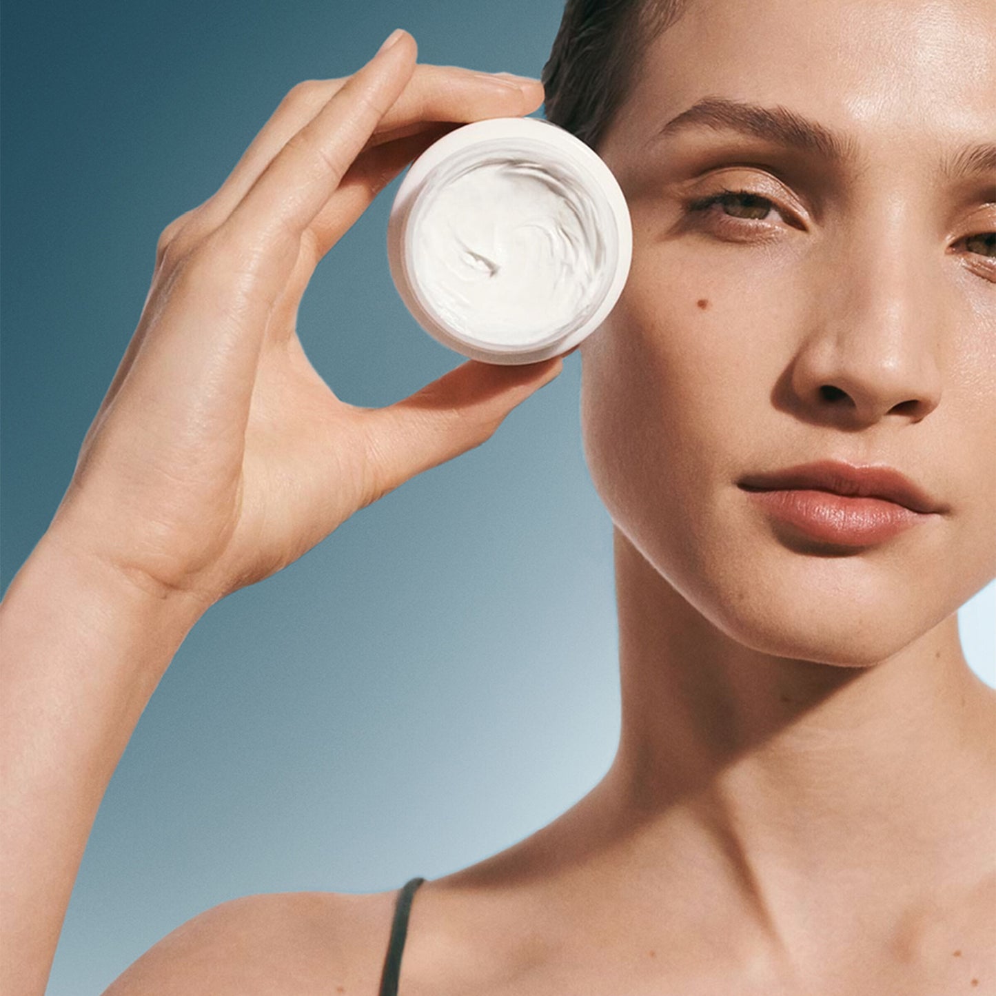 La Mer Crème de la Mer Moisturizing Cream - Image 6