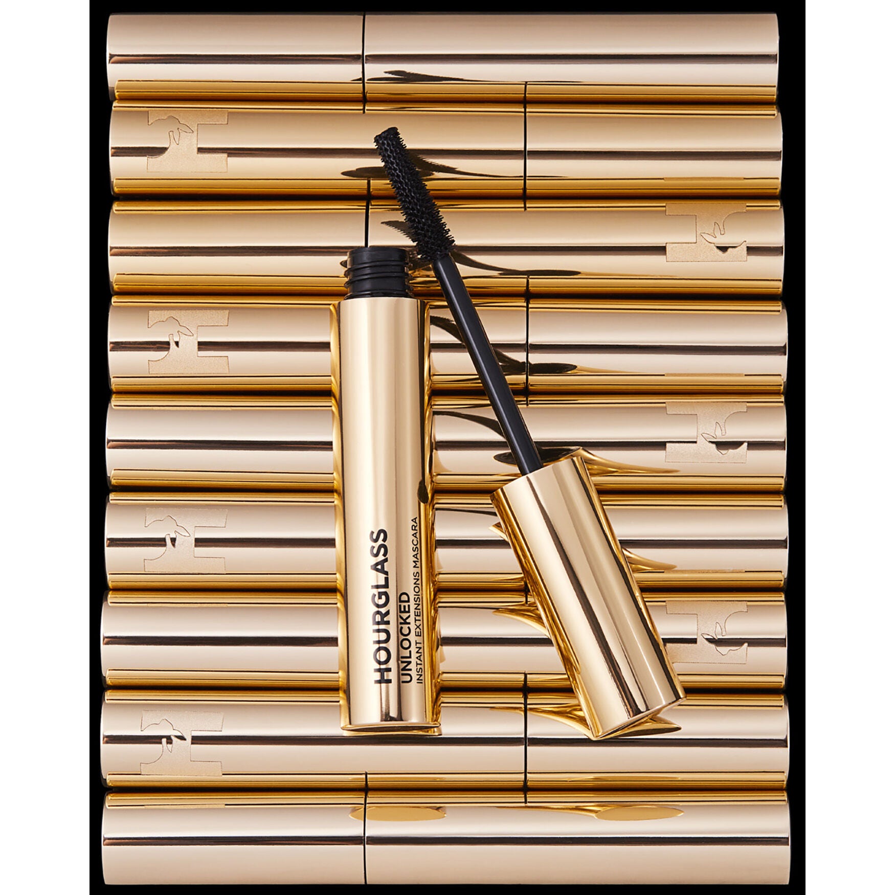 Hourglass Unlocked Instant Extensions Mascara - Application