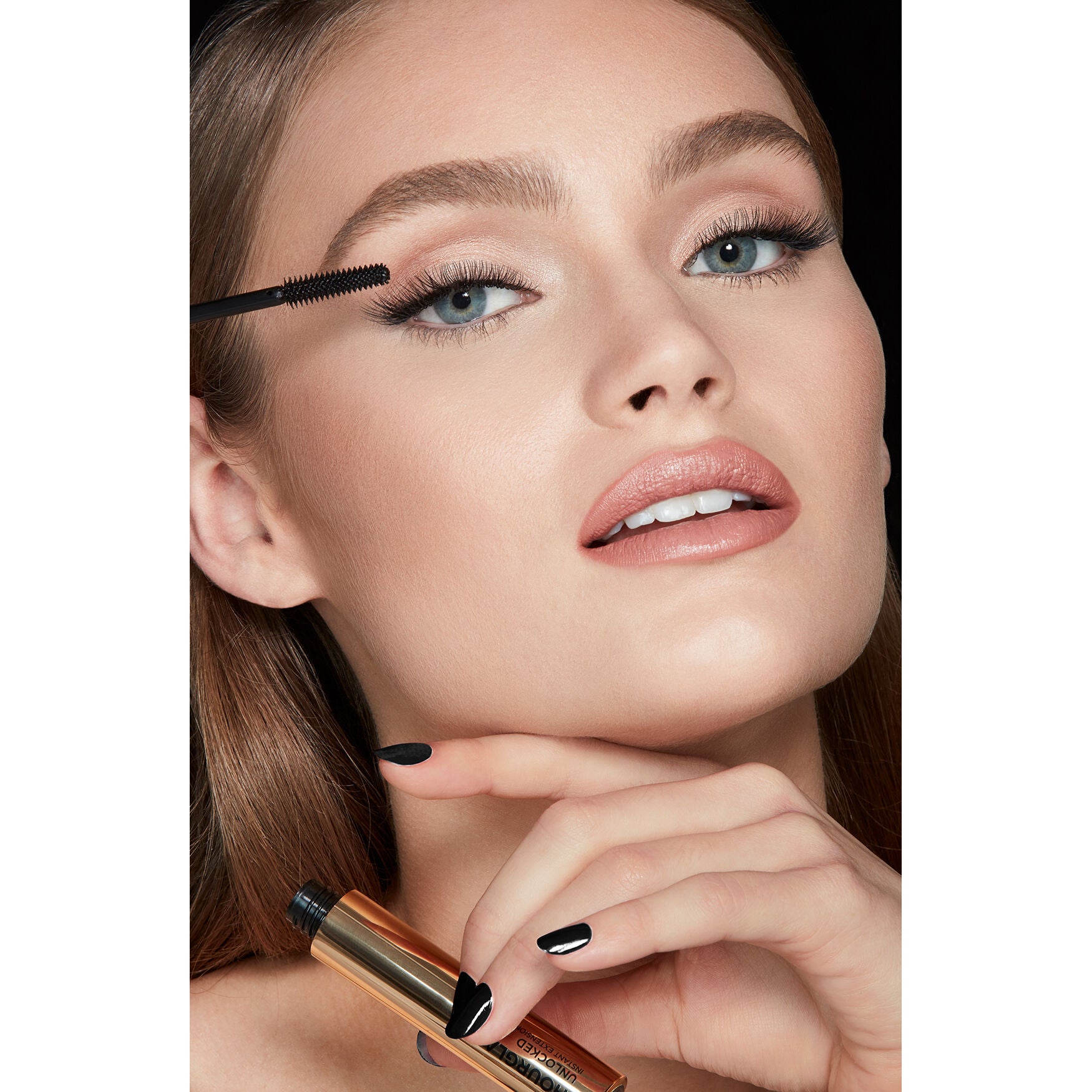 Hourglass Unlocked Instant Extensions Mascara - Image 9