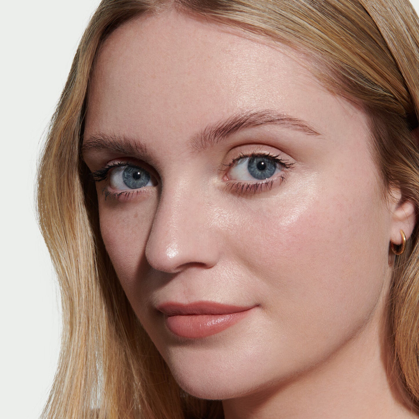 Lisa Eldridge Seamless Skin Enhancing Tint - Image 5
