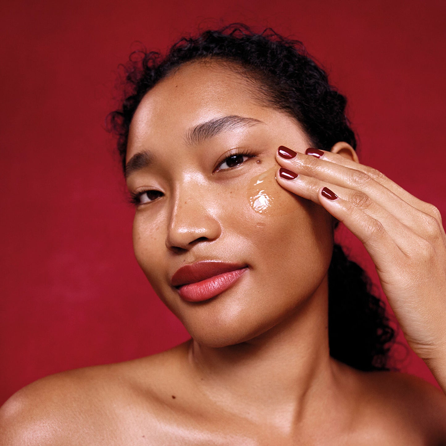 ELEMIS Pro-Collagen Black Cherry Cleansing Balm - Application
