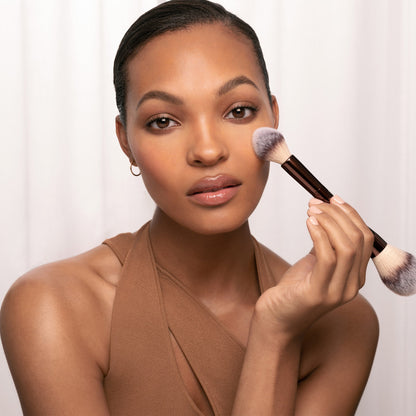 Hourglass Veil Translucent Setting Powder - Application