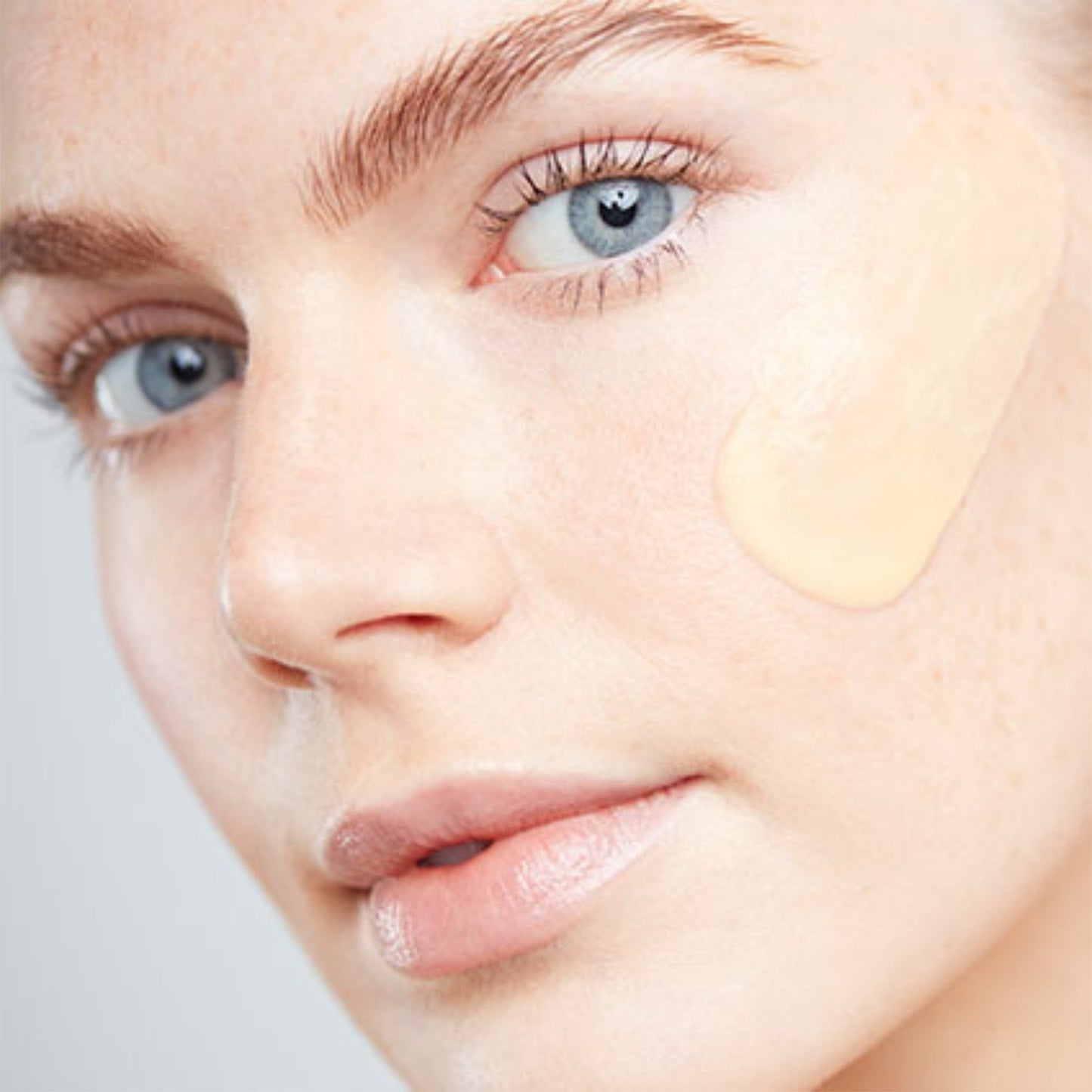 ELEMIS Dynamic Resurfacing Super-C Serum - Application