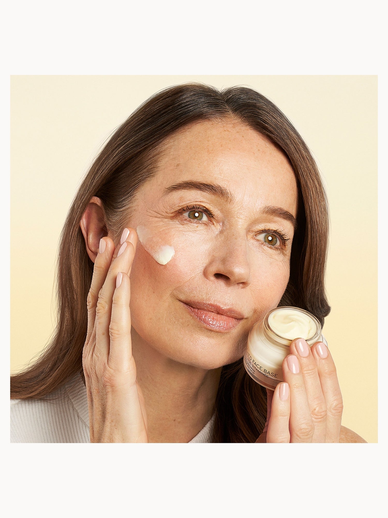 Bobbi Brown Vitamin Enriched Face Base - Image 5