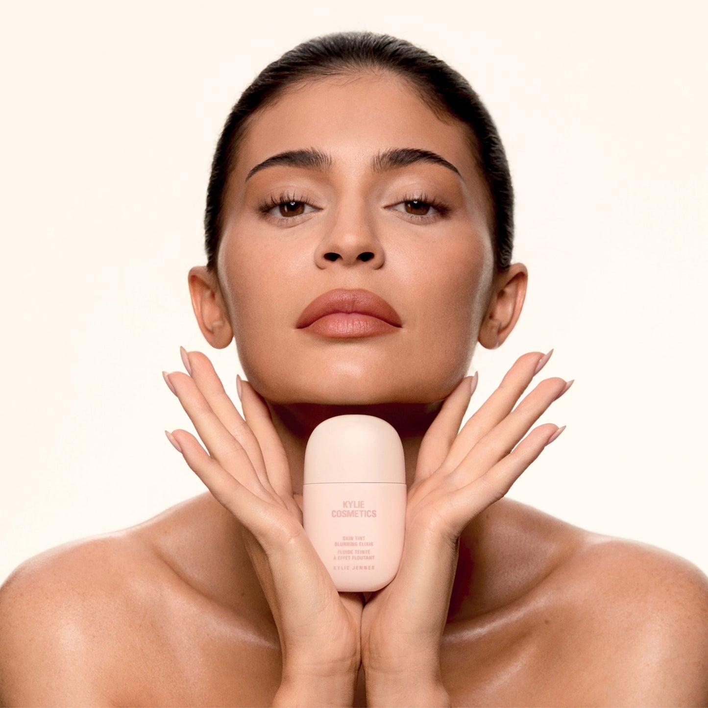 Kylie Cosmetics Skin Tint Blurring Elixir Foundation - Image 9