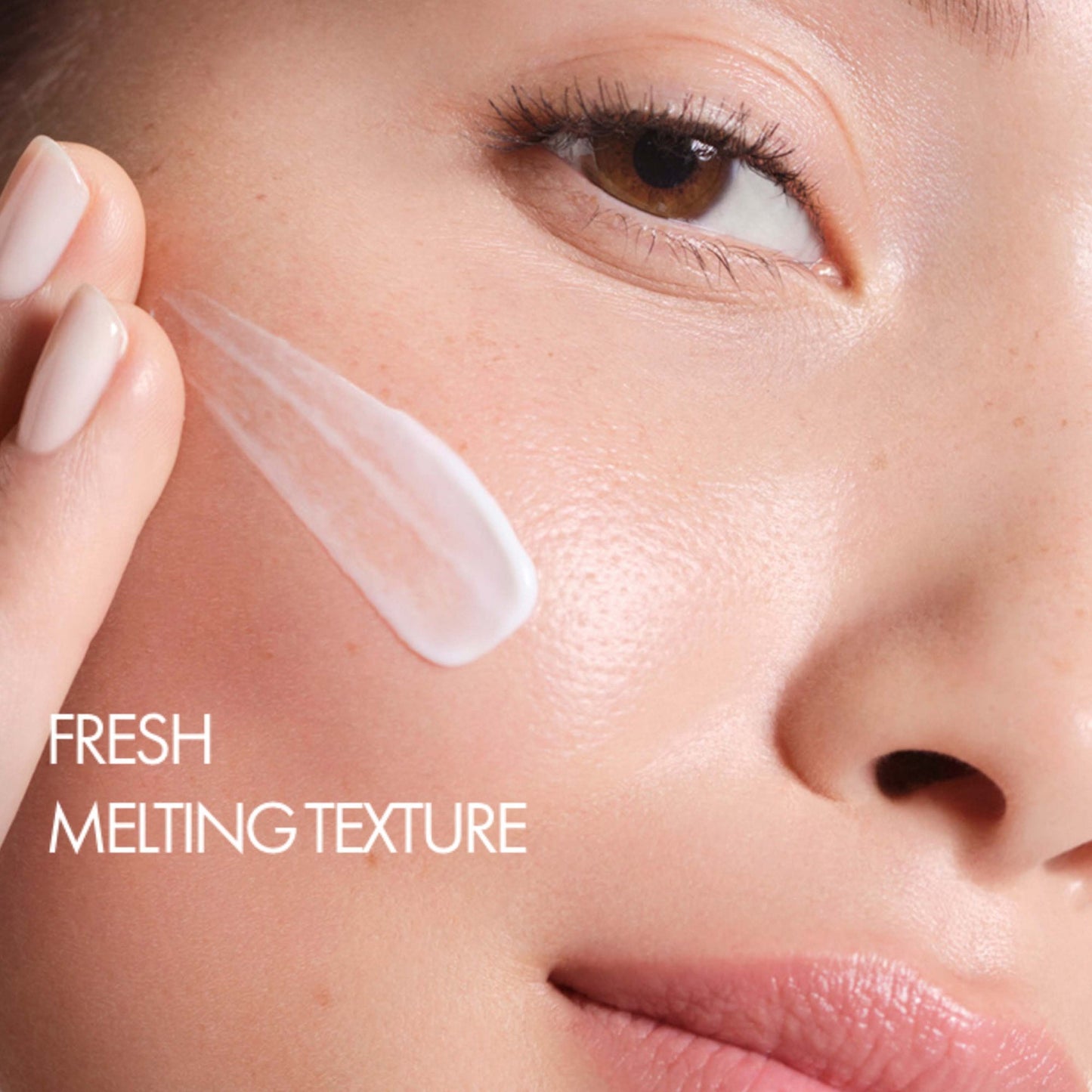 Vichy Minéral 89 72 Hr Hyaluronic Acid Moisture Boosting Cream - Application