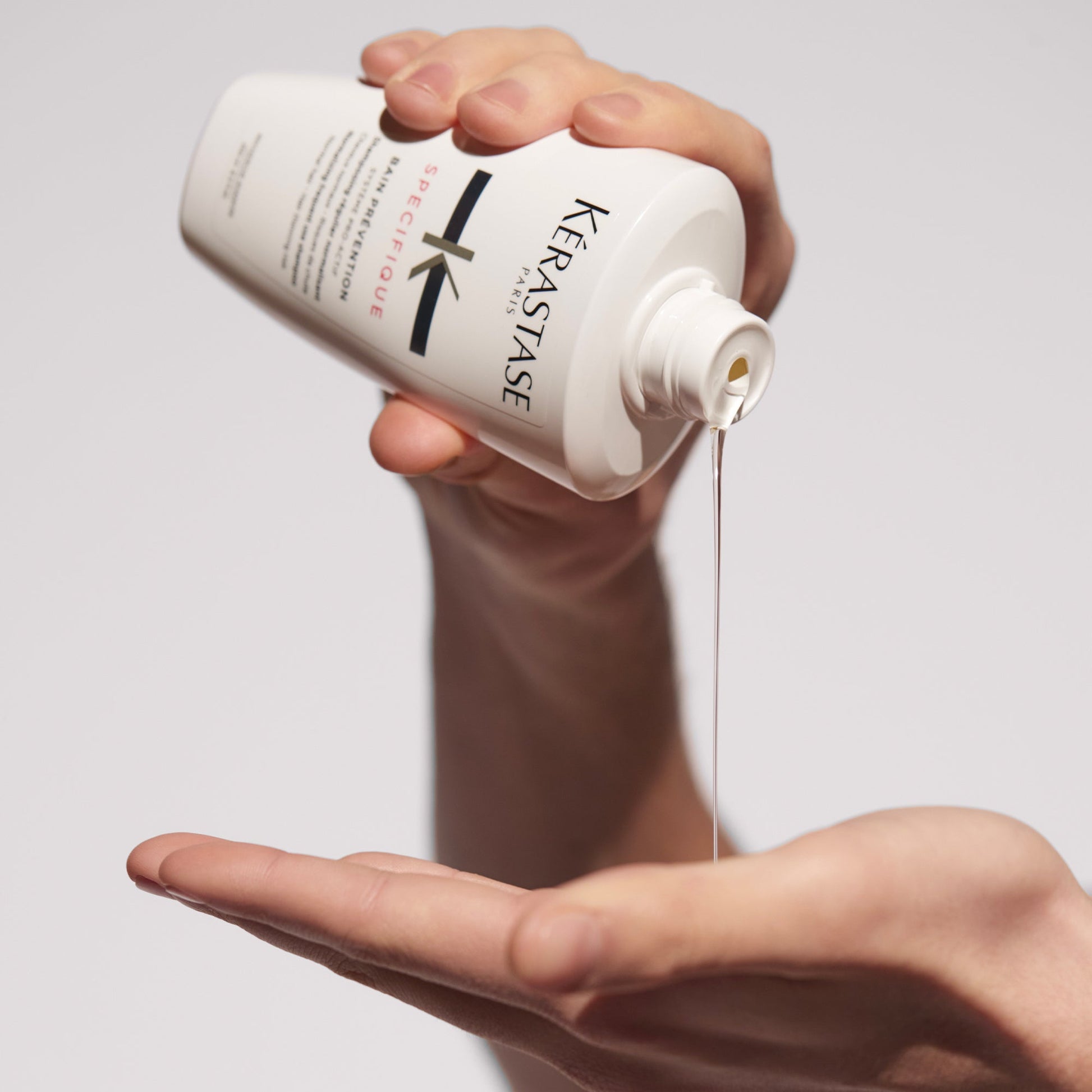 Kérastase Specifique Bain Prévention Shampoo - Application