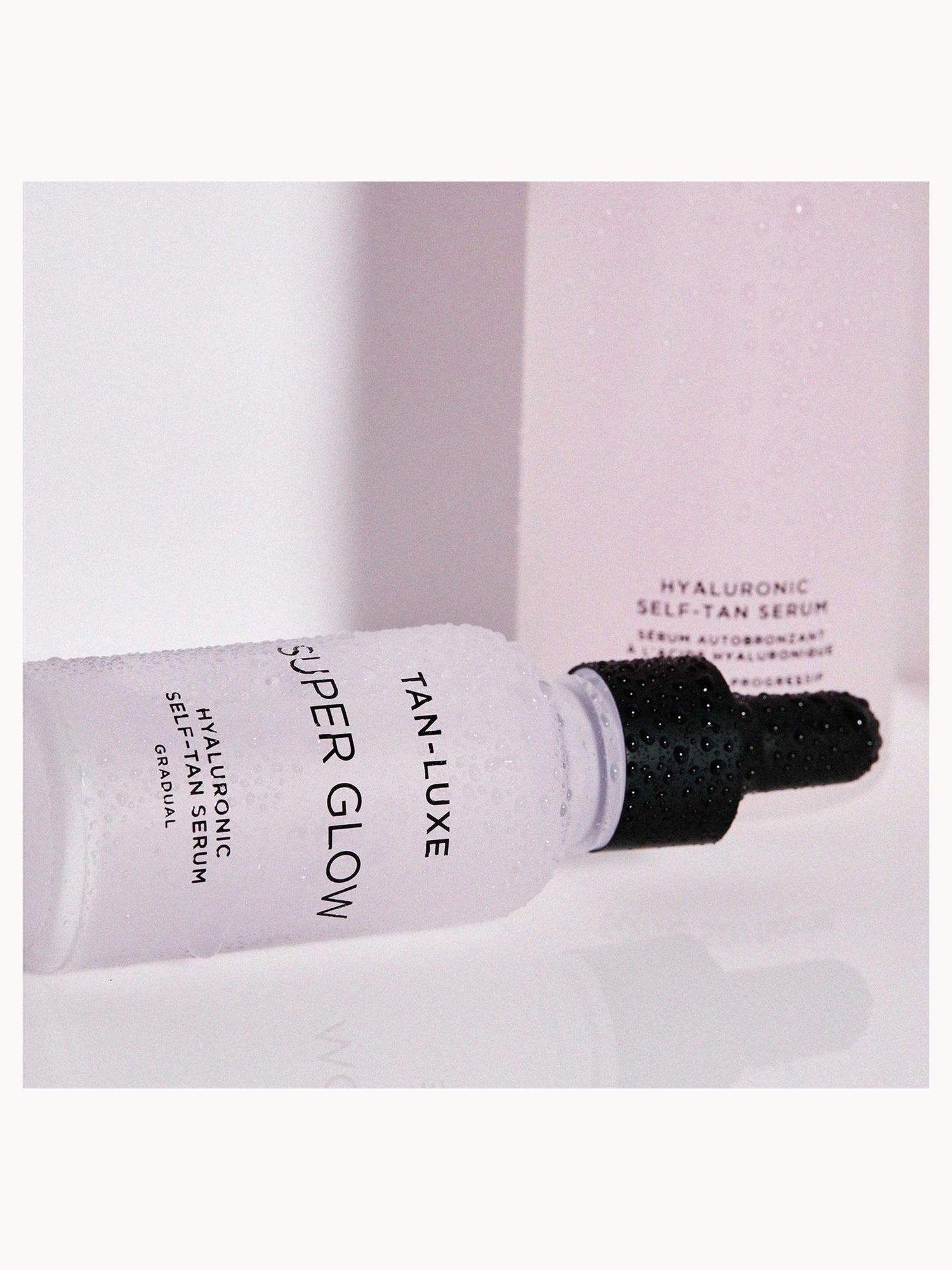 Tan-Luxe Super Glow Hyaluronic Self-Tan Serum - Image 4