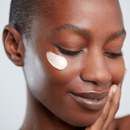 ELEMIS Superfood Glow Priming Moisturiser - Application