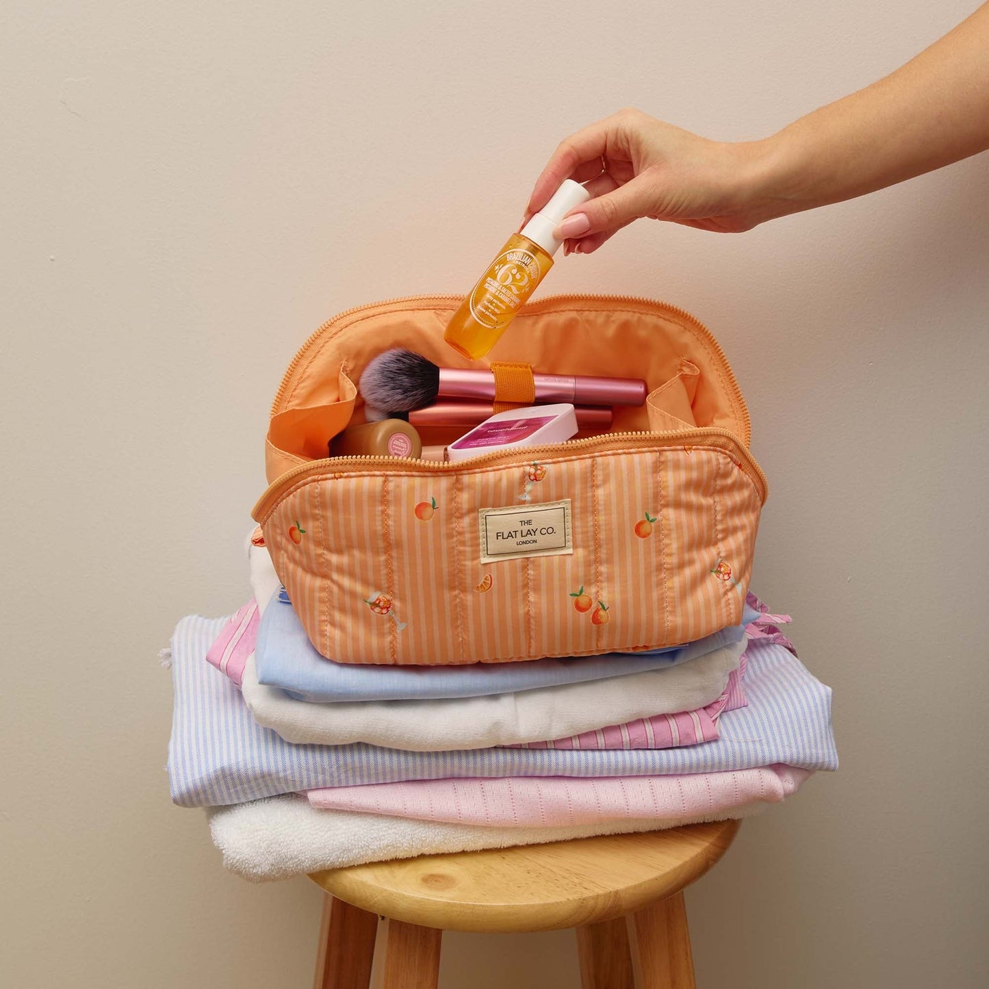 The Flat Lay Co. Marshmallow Flat Lay Makeup Box Bag - Aperitivo - Image 8