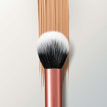 Real Techniques Skin Tint Base Brush - Image 4