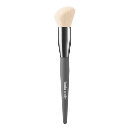 Huda Beauty Diffusing Cheek Brush 1 x piece