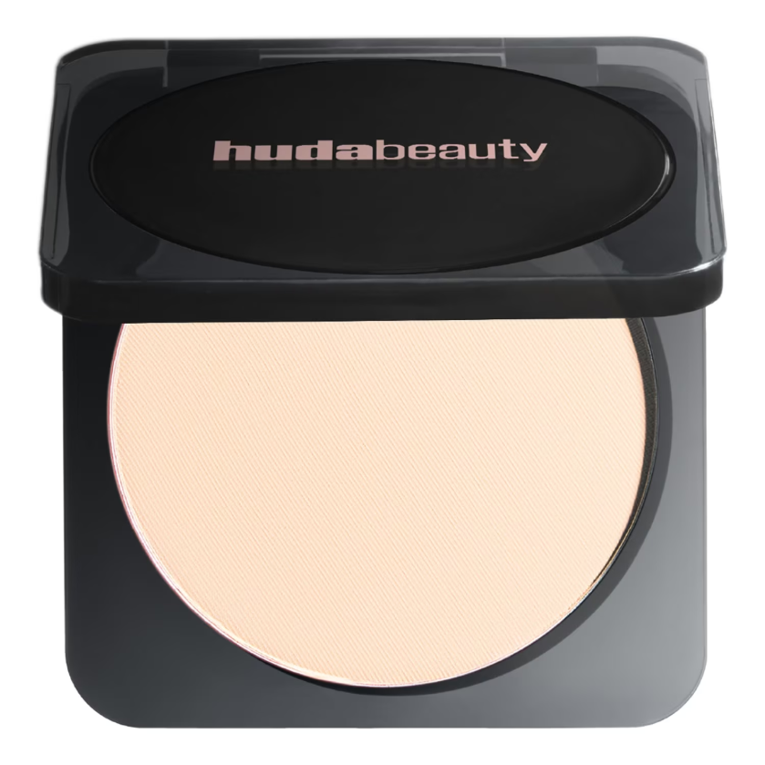 Huda Beauty Easy Bake Pressed Powder - Image 5